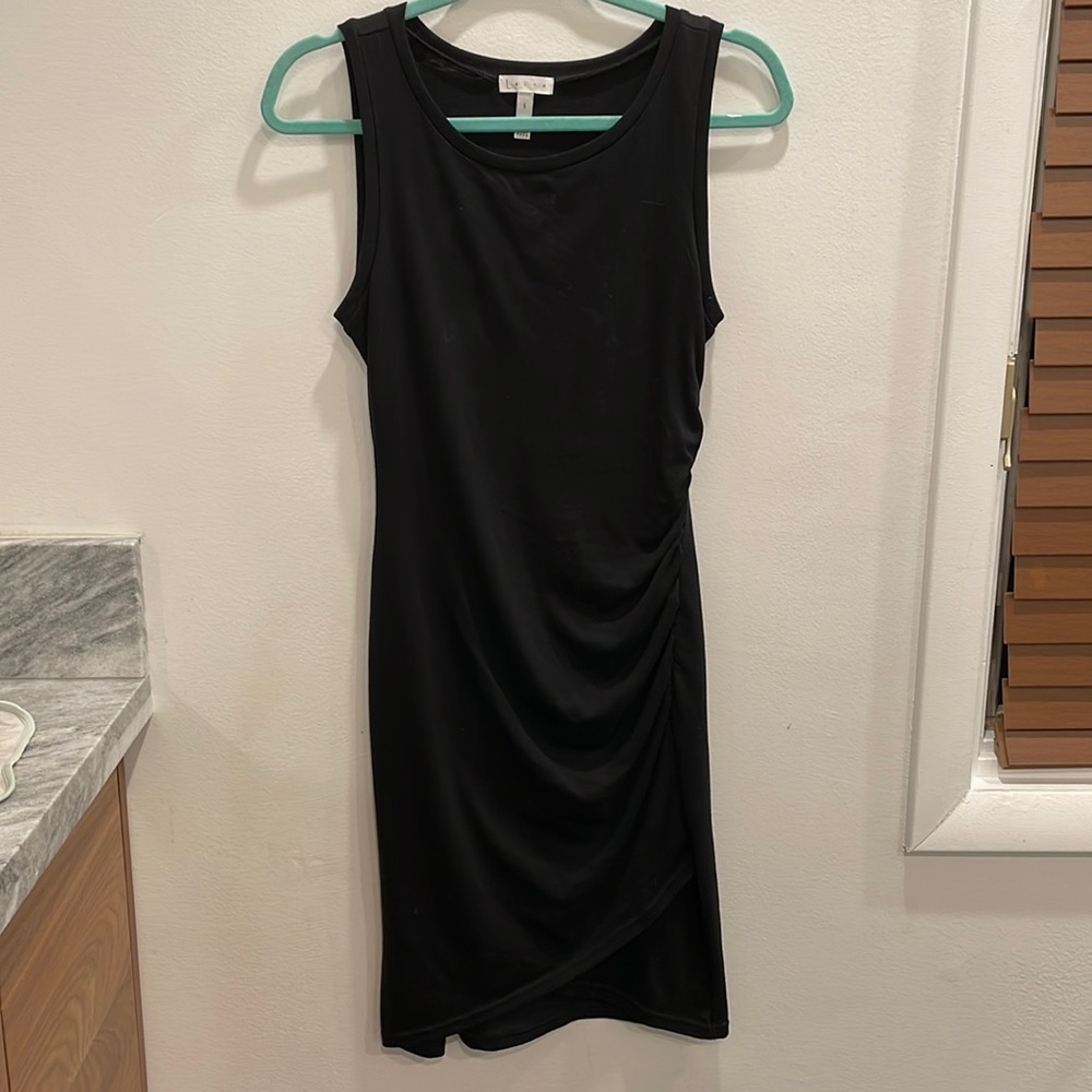 Leith Ruched Body-Con Dress - Picture 2 of 4